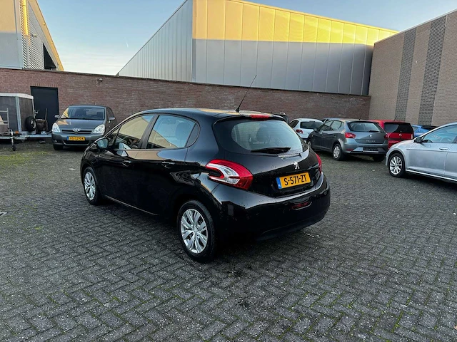 Peugeot - 208 - 1.4 vti access - s-571-zt - afbeelding 4 van  9