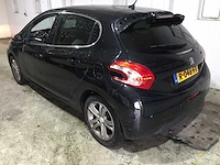 Peugeot - 208 - 1.6 e-hdi blue lease - r-046-ft - afbeelding 19 van  25