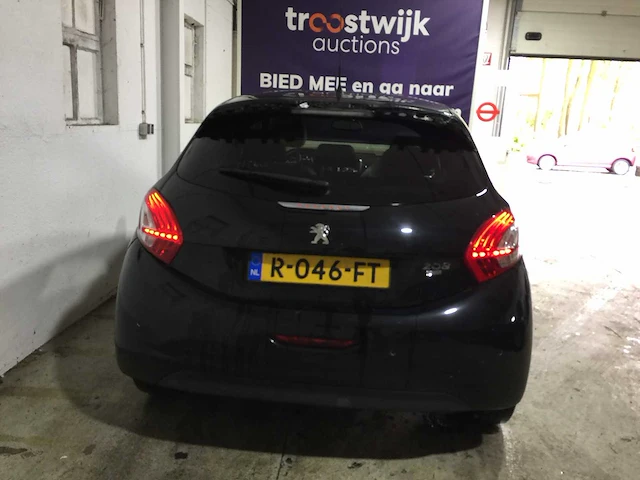 Peugeot - 208 - 1.6 e-hdi blue lease - r-046-ft - afbeelding 20 van  25