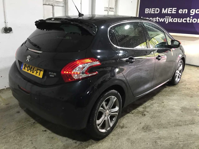 Peugeot - 208 - 1.6 e-hdi blue lease - r-046-ft - afbeelding 21 van  25