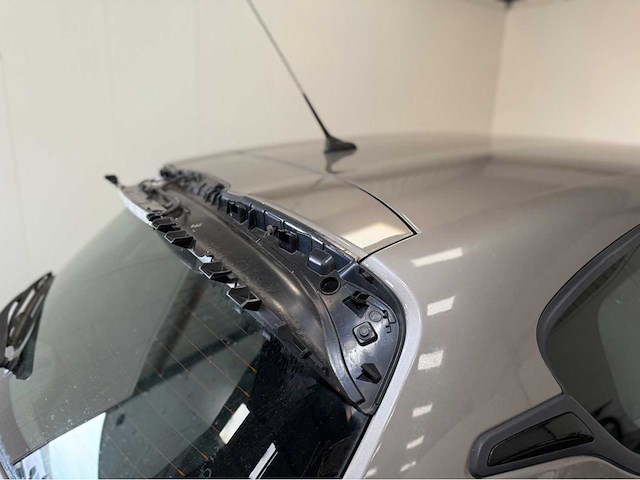 Peugeot - 208 - personenauto - 2012 - afbeelding 2 van  27