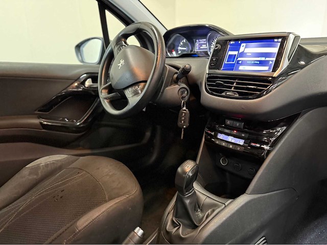 Peugeot - 208 - personenauto - 2012 - afbeelding 3 van  27