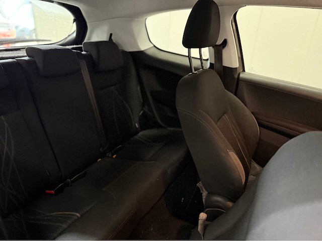 Peugeot - 208 - personenauto - 2012 - afbeelding 8 van  27