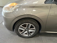 Peugeot - 208 - personenauto - 2012 - afbeelding 11 van  27