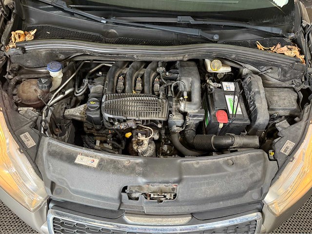 Peugeot - 208 - personenauto - 2012 - afbeelding 17 van  27