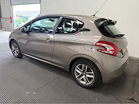 Peugeot - 208 - personenauto - 2012 - afbeelding 22 van  27