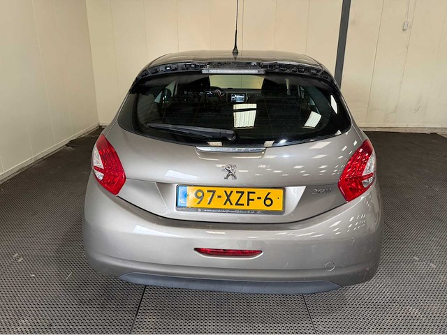 Peugeot - 208 - personenauto - 2012 - afbeelding 27 van  27