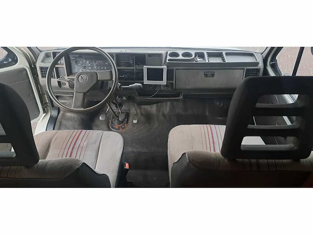 Peugeot - 280l - camper - 61-vg-rd - afbeelding 13 van  24