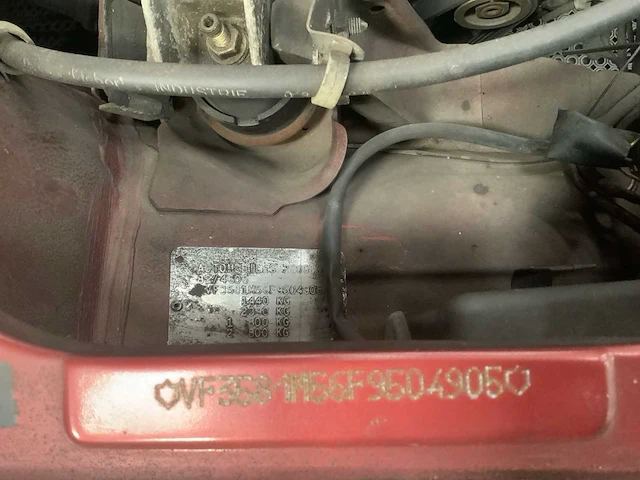 Peugeot - 305 - oldtimer - 1985 - afbeelding 19 van  30