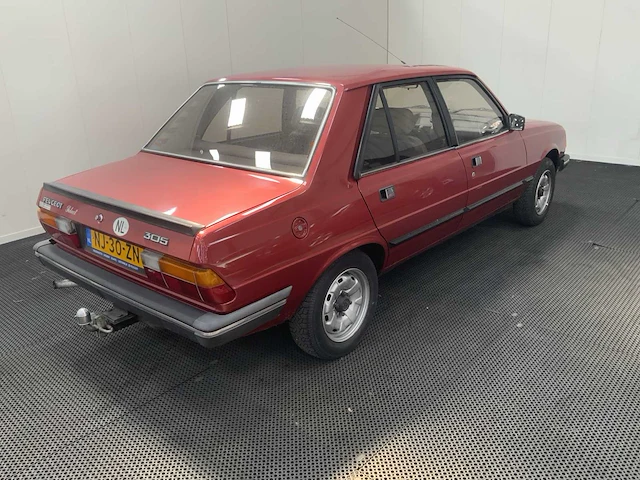 Peugeot - 305 - oldtimer - 1985 - afbeelding 27 van  30