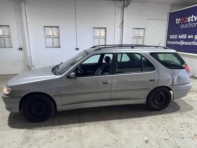 Peugeot - 306 break - 1.6 xt navigation - 85-jg-vr - afbeelding 2 van  17
