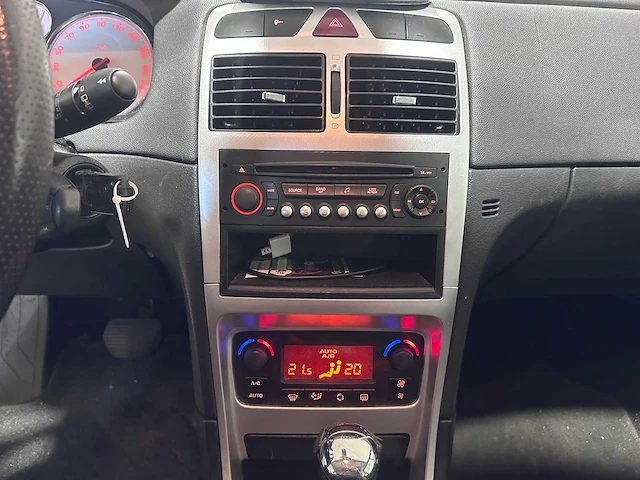 Peugeot - 307 - 1.6-16v xt automaat hf-762-r - afbeelding 7 van  19