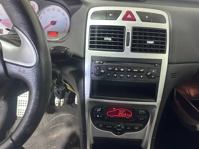Peugeot - 307 cc - 2.0-16v - 17-nr-br - afbeelding 7 van  22