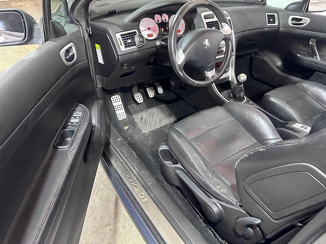 Peugeot - 307 cc - 2.0-16v - jg-270-l - afbeelding 2 van  22