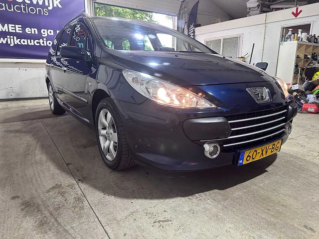 Peugeot - 307 sw - 2.0-16v premium automaat- 60-xv-bg - afbeelding 16 van  19