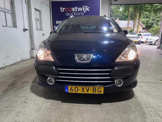 Peugeot - 307 sw - 2.0-16v premium automaat- 60-xv-bg - afbeelding 17 van  19