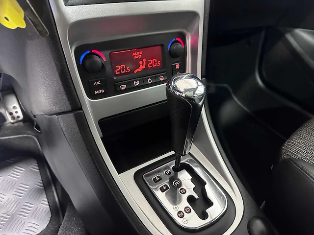 Peugeot - 307 sw - 2.0-16v xsi automaat- 88-sg-dx - afbeelding 7 van  23
