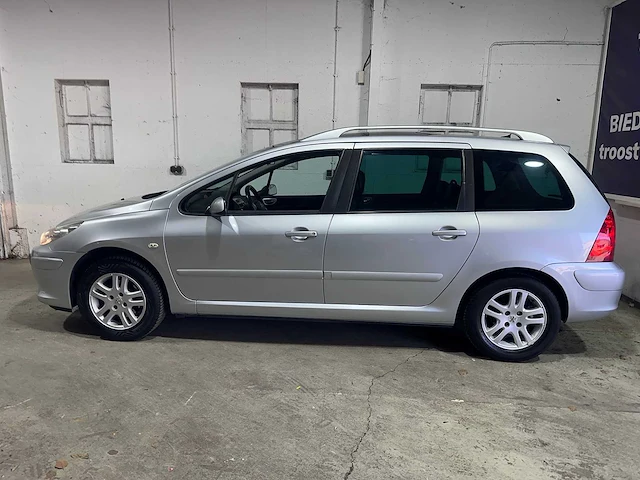 Peugeot - 307 sw - 2.0-16v xsi automaat- 88-sg-dx - afbeelding 12 van  23