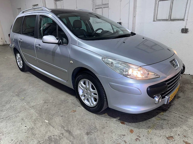 Peugeot - 307 sw - 2.0-16v xsi automaat- 88-sg-dx - afbeelding 21 van  23