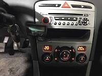 Peugeot - 308 - 1.6 hdif style - 74-jdf-9 - afbeelding 8 van  23
