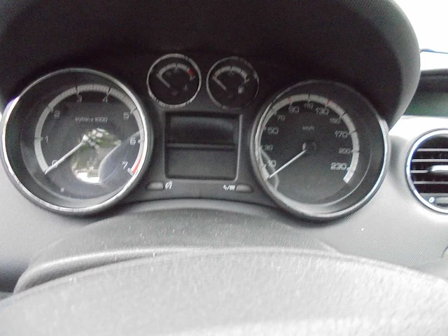 Peugeot - 308 - 1.6 vti xs -38-ghb-4 - afbeelding 2 van  11
