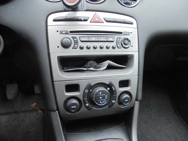 Peugeot - 308 - 1.6 vti xs -38-ghb-4 - afbeelding 11 van  11
