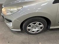 Peugeot - 308 - personenauto - 2008 - afbeelding 10 van  22
