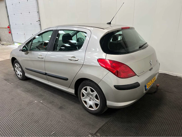 Peugeot - 308 - personenauto - 2008 - afbeelding 16 van  22