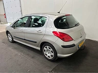 Peugeot - 308 - personenauto - 2008 - afbeelding 16 van  22