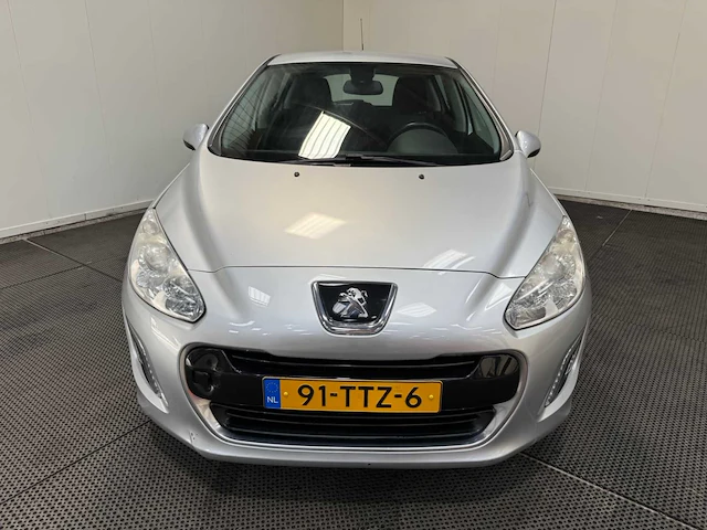 Peugeot - 308 - personenauto - 2012 - afbeelding 2 van  27