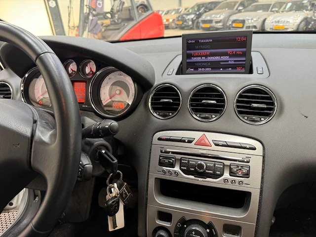 Peugeot - 308 - personenauto - 2012 - afbeelding 4 van  27