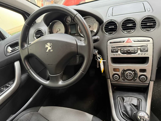 Peugeot - 308 - personenauto - 2012 - afbeelding 6 van  27