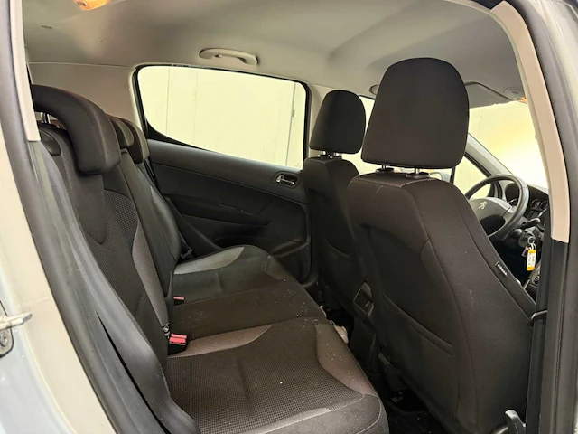 Peugeot - 308 - personenauto - 2012 - afbeelding 9 van  27