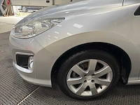 Peugeot - 308 - personenauto - 2012 - afbeelding 13 van  27