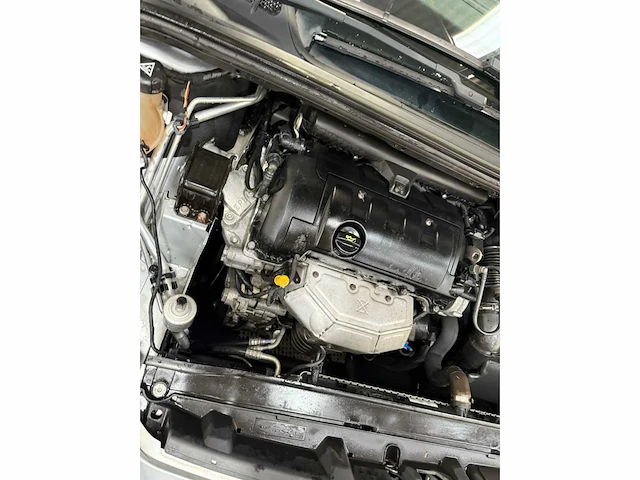 Peugeot - 308 - personenauto - 2012 - afbeelding 19 van  27