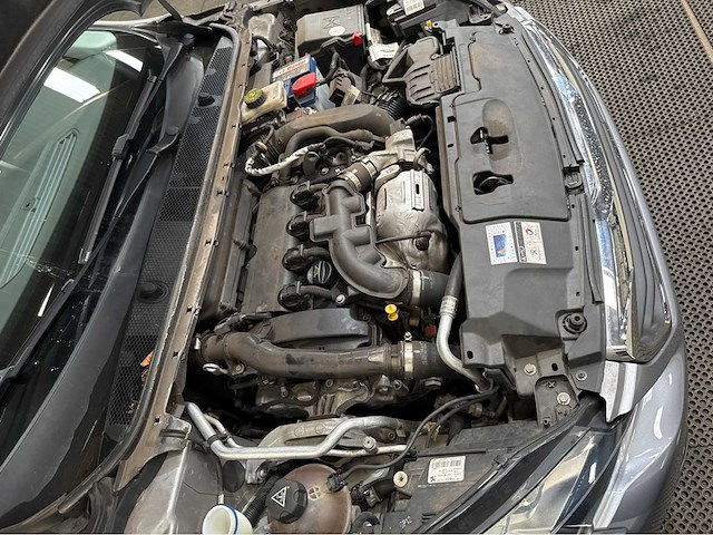 Peugeot - 308 - personenauto - 2013 - afbeelding 24 van  31