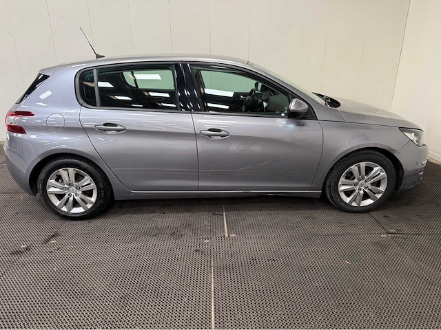 Peugeot - 308 - personenauto - 2013 - afbeelding 26 van  31