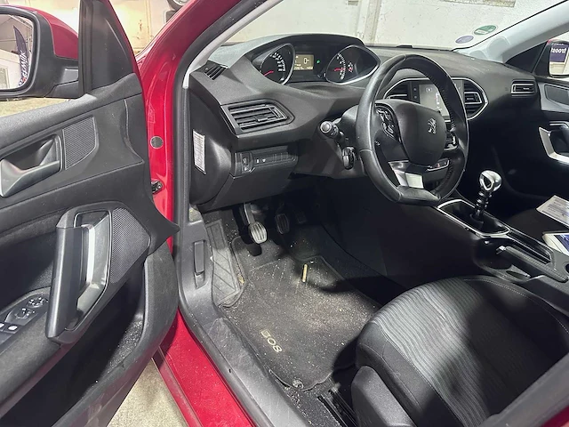 Peugeot - 308 sw - 1.2 e-thp allure - 1-zpz-29 - afbeelding 18 van  19