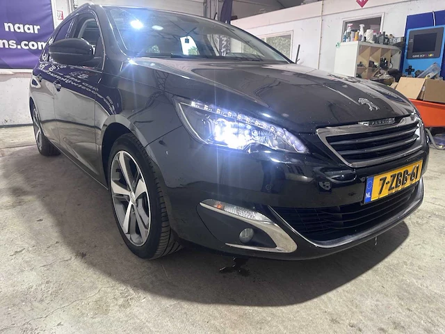 Peugeot - 308 sw - 1.2 e-thp première - 7-zbb-61 - afbeelding 15 van  18