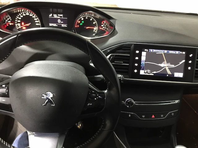 Peugeot - 308 sw - 1.2 puretech allure - np-964-s - afbeelding 9 van  25