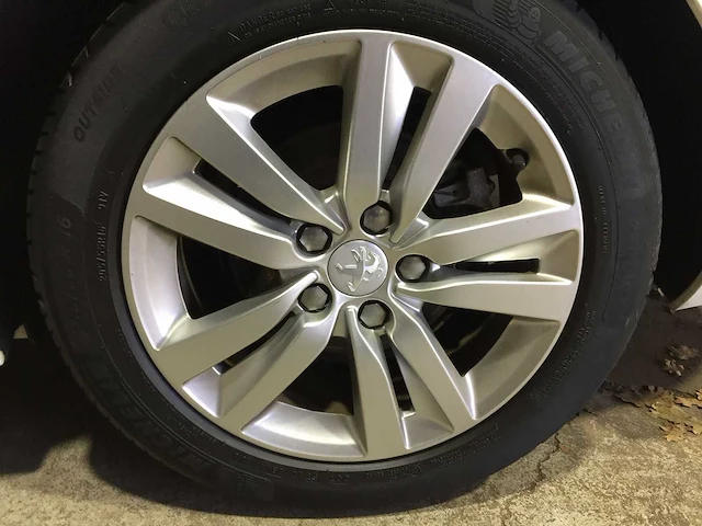 Peugeot - 308 sw - 1.6 bluehdi blue l. - nz-496-n - afbeelding 15 van  24