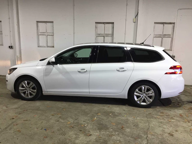 Peugeot - 308 sw - 1.6 bluehdi blue l. - nz-496-n - afbeelding 12 van  24