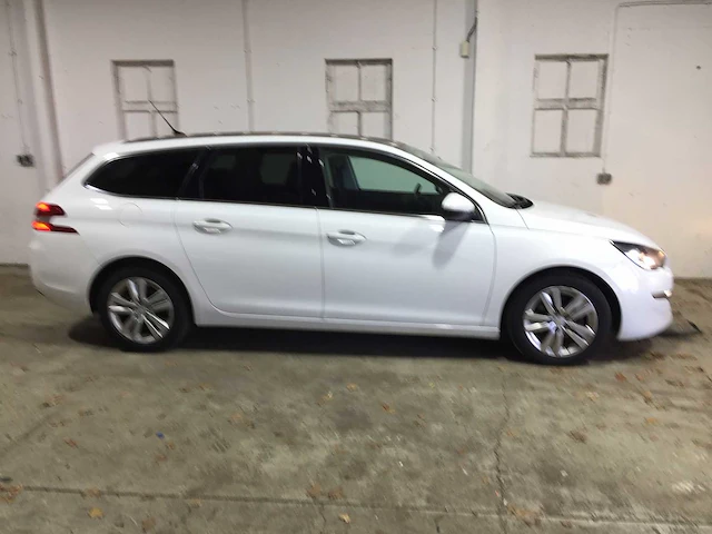 Peugeot - 308 sw - 1.6 bluehdi blue l. - nz-496-n - afbeelding 21 van  24