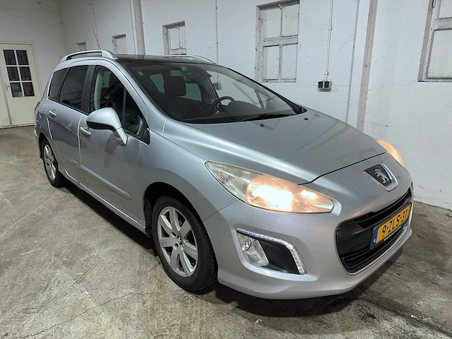 Peugeot - 308 sw - 1.6 e-hdi active - 9-zls-31 - afbeelding 25 van  27