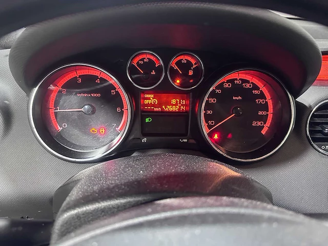 Peugeot - 308 sw - 1.6 vti xs - 21-hsj-3 - afbeelding 2 van  21