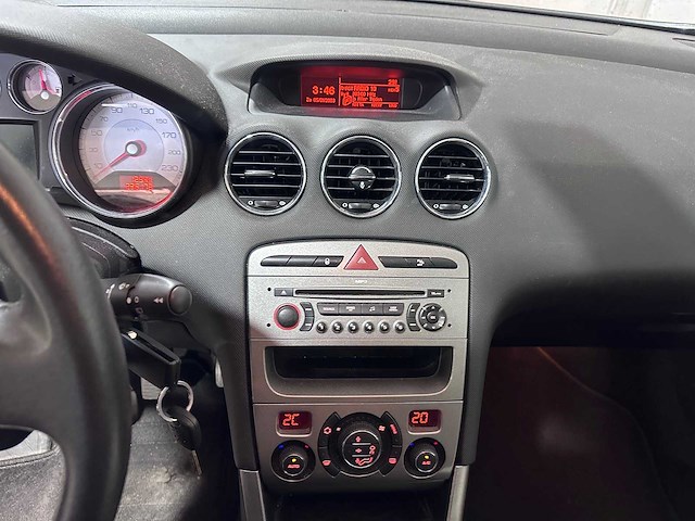 Peugeot - 308 sw - 1.6 vti xt - 63-gxg-3 - afbeelding 5 van  22