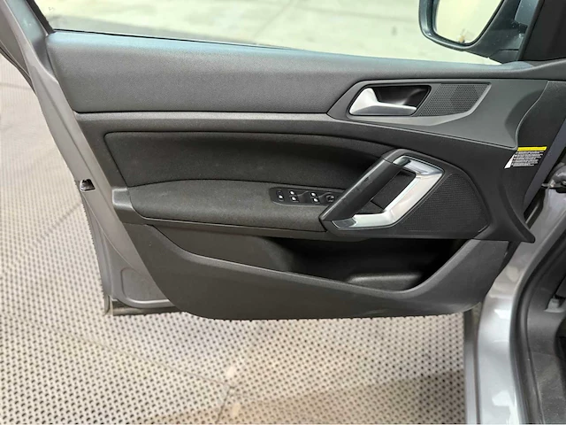 Peugeot - 308 sw - personenauto - 2015 - afbeelding 9 van  26
