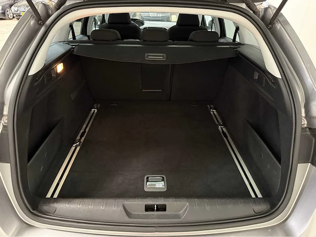 Peugeot - 308 sw - personenauto - 2015 - afbeelding 14 van  26