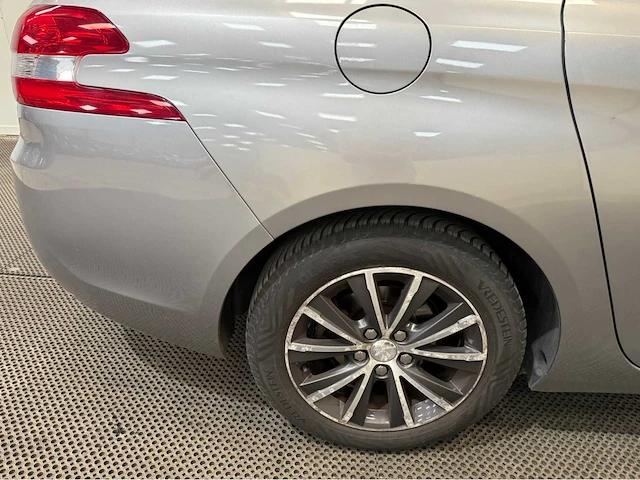 Peugeot - 308 sw - personenauto - 2015 - afbeelding 18 van  26