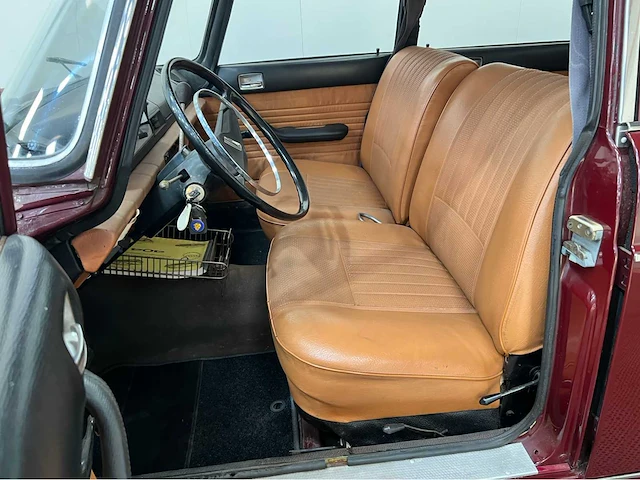 Peugeot - 404 - automaat - oldtimer - 1973 - afbeelding 7 van  36